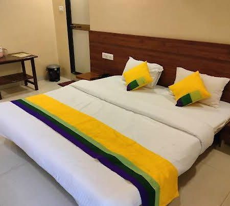 Hotel President House Matheran Extérieur photo