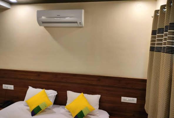 Hotel President House Matheran Extérieur photo