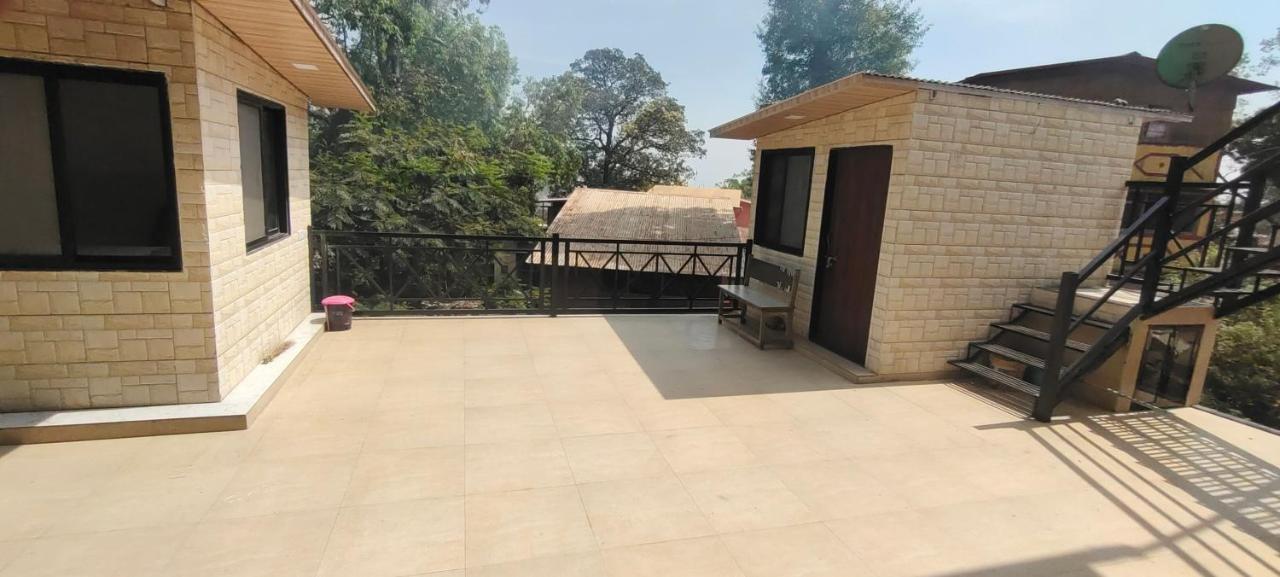 Hotel President House Matheran Extérieur photo